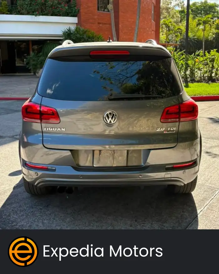 2016 Volkswagen Tiguan — 4
