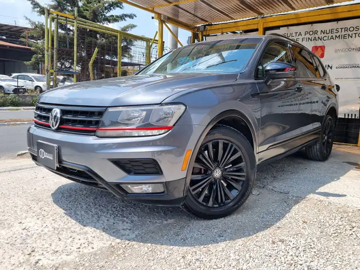 2018 Volkswagen Tiguan — 2