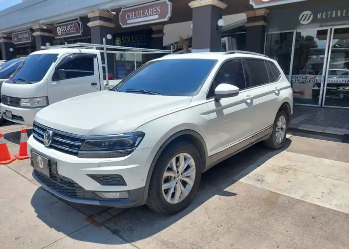 2019 Volkswagen Tiguan — 1