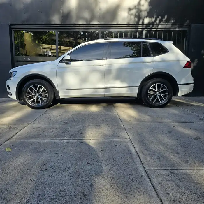 2021 Volkswagen Tiguan — 3