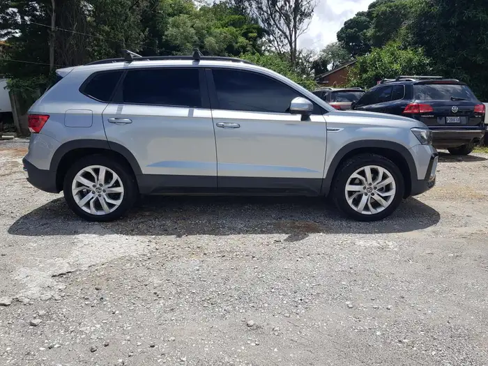 2022 Volkswagen Taos — 1