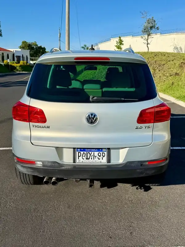 2013 Volkswagen Tiguan — 3