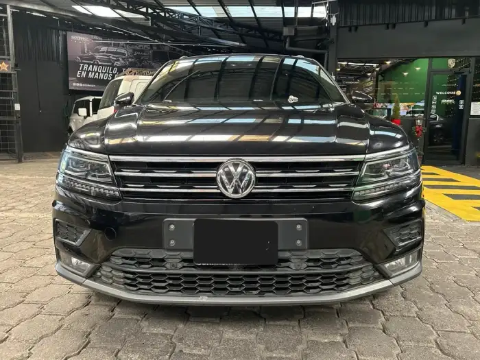 2018 Volkswagen Tiguan — 4
