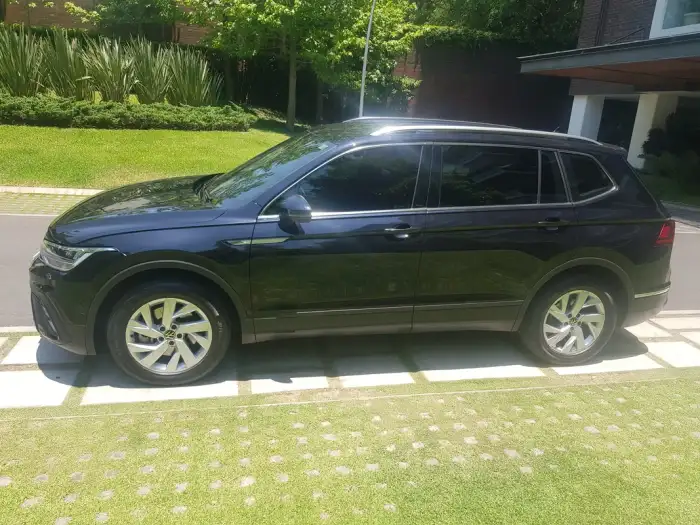 2023 Volkswagen Tiguan — 2
