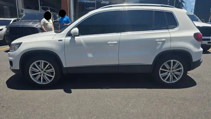 2016 Volkswagen Tiguan RLINE — 4