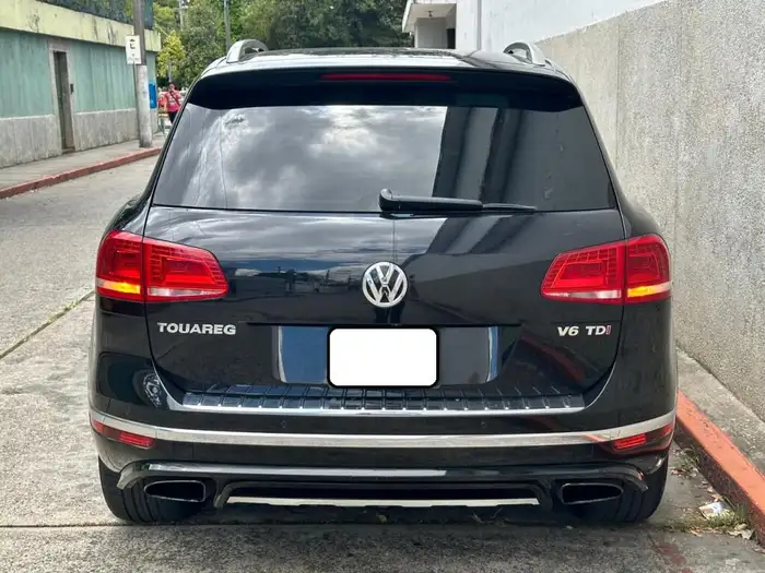 2015 Volkswagen TOUAREG — 4