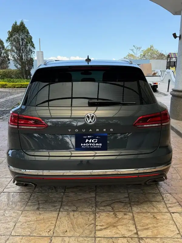 2020 Volkswagen TOUAREG — 3