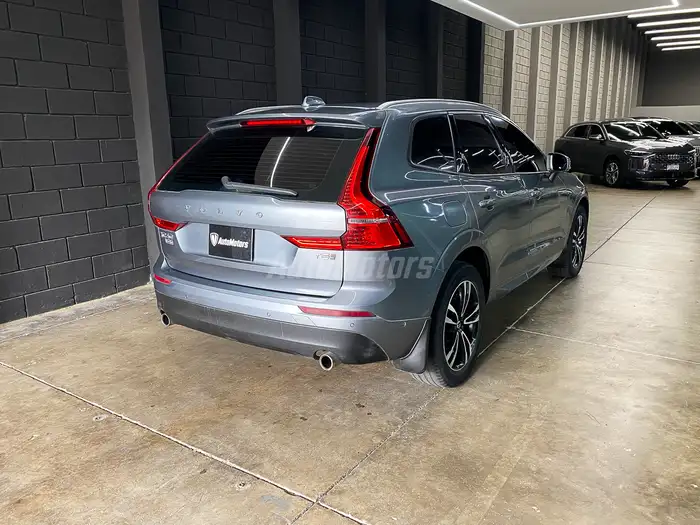 2020 Volvo XC60 — 2