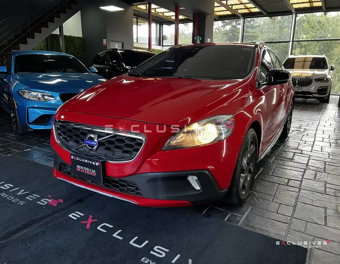 2013 Volvo V40 — 3