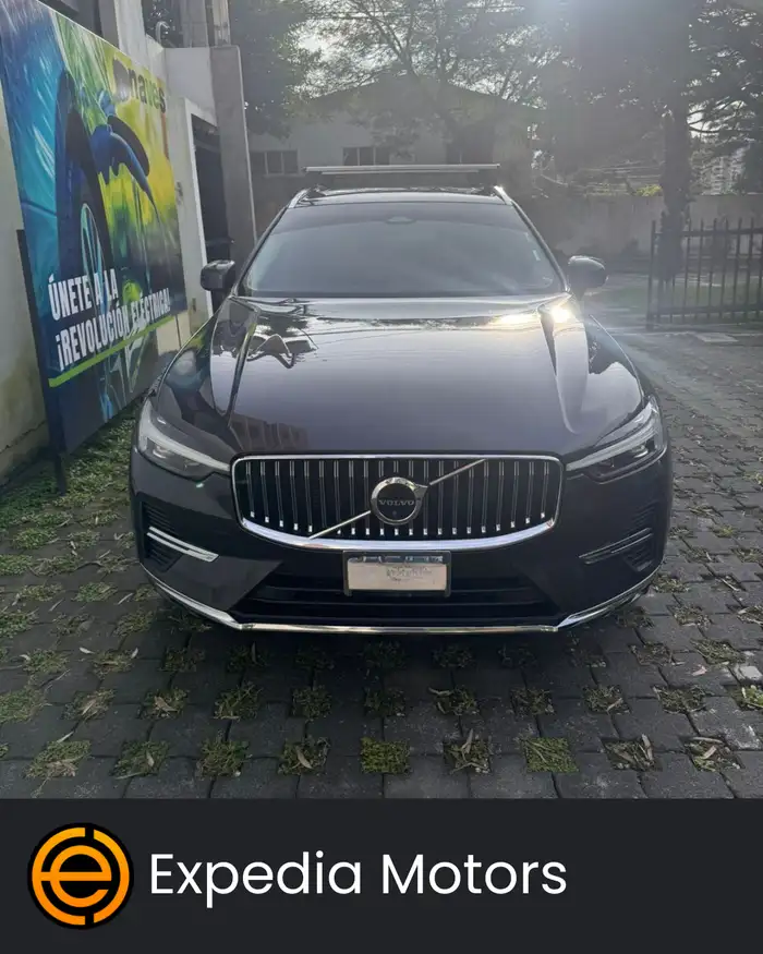 2023 Volvo XC60 — 2