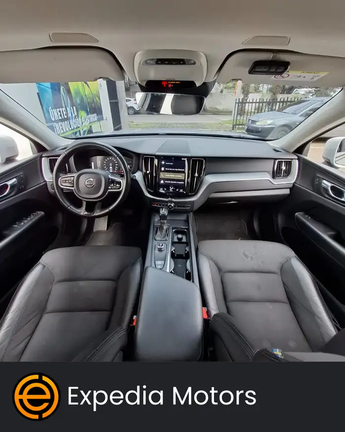 2018 Volvo XC60 — 4
