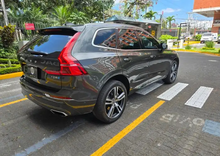 2018 Volvo XC60 — 3