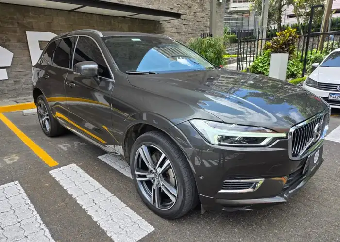 2018 Volvo XC60 — 4