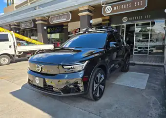 2023 Volvo XC40